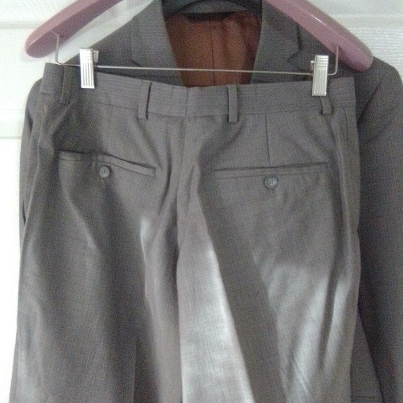 38s Slim Jos.A.Banks Taupe Pinstripe Suit - Picture 7 of 10